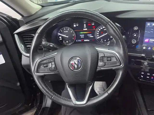 Buick Envision Plus — Фото автомобиля 14