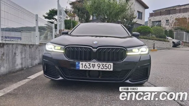 BMW 5 Series G30 — Фото автомобиля 3