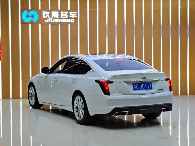 Cadillac CT5 — Фото автомобиля 4