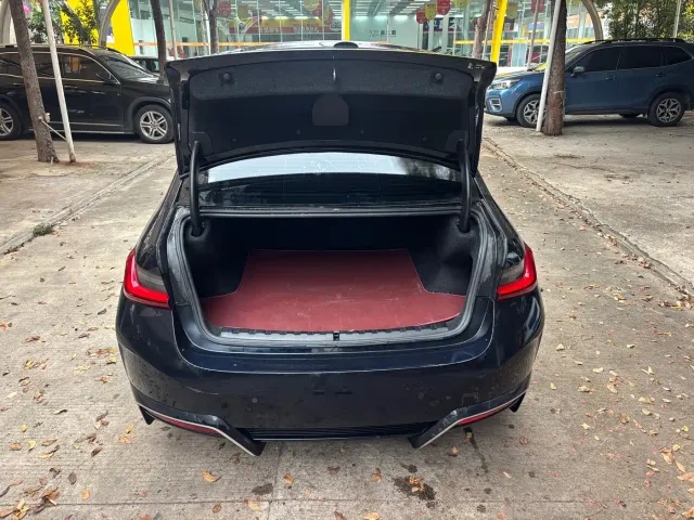 BMW i3 — Фото автомобиля 10