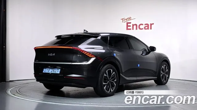 Kia EV6 — Фото автомобиля 2