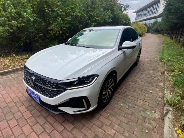 Фотография автомобиля — Volkswagen Lavida