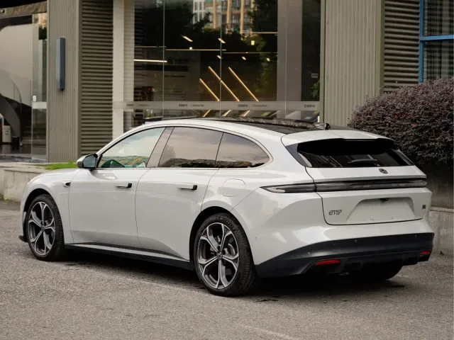 Nio ET5 Touring — Фото автомобиля 4