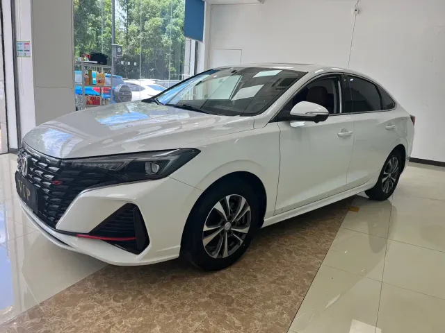 Changan Eado — Фото автомобиля 2