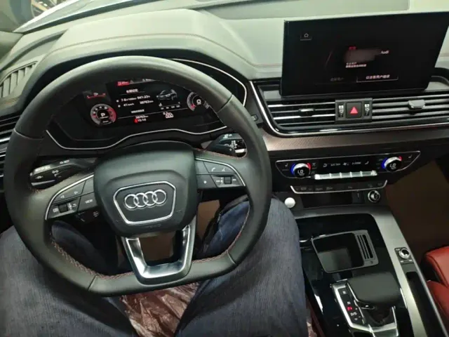 Audi Q5L — Фото автомобиля 9