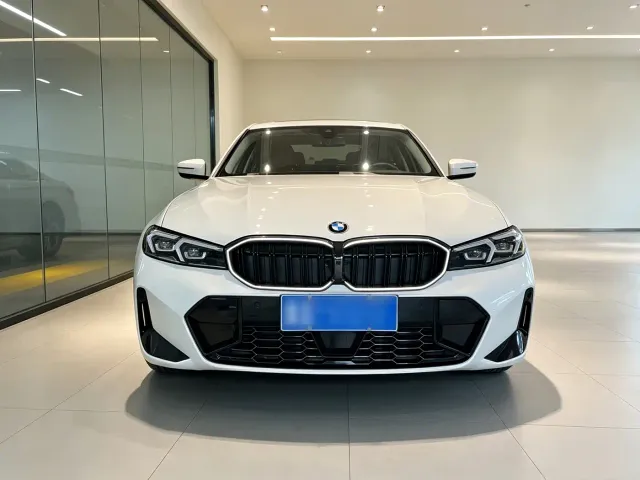 BMW 3 Series — Фото автомобиля 2