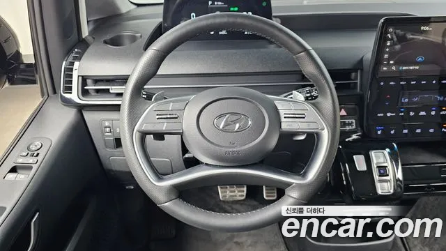 Hyundai Staria Staria Lounge 9 мест — Фото автомобиля 13