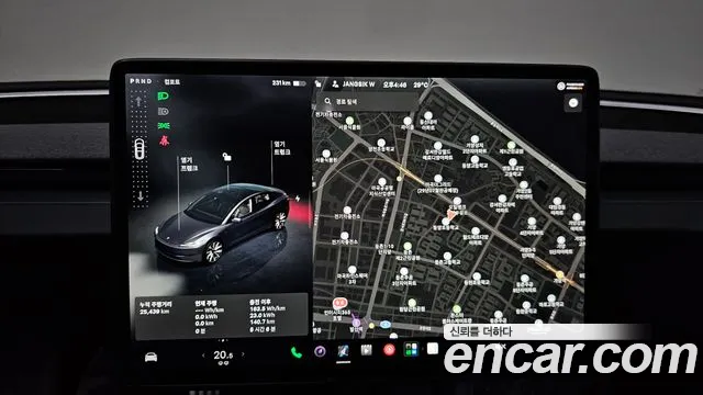 Tesla Model 3 — Фото автомобиля 13