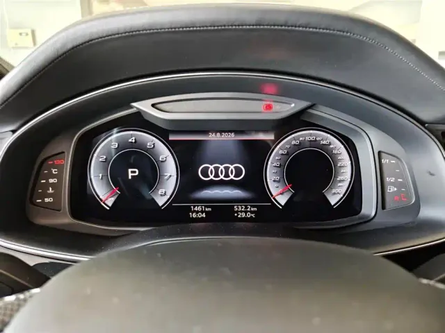 Audi SQ7 — Фото автомобиля 8