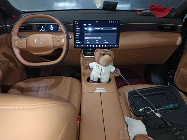 Dongfeng Aeolus L8 — Фото автомобиля 5