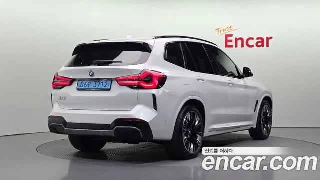 BMW iX3 G08 (2020–2024) — Фото автомобиля 2