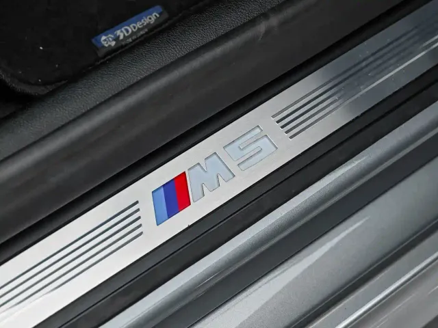 BMW M5 — Фото автомобиля 17