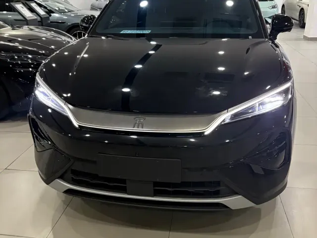 Фотография автомобиля — BYD Song Ultra