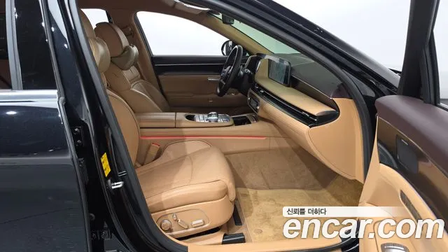 Genesis G90 Бензин 3.5 турбо AWD — Фото автомобиля 20