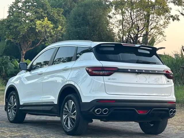 Geely Binyue — Фото автомобиля 5