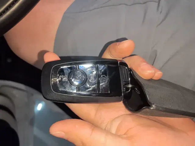 Lincoln Adventurer NEV — Фото автомобиля 8