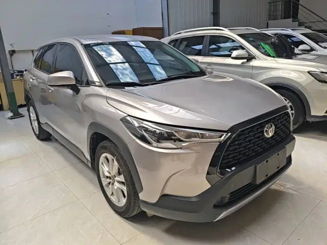 Toyota Corolla Cross — Фото автомобиля 3