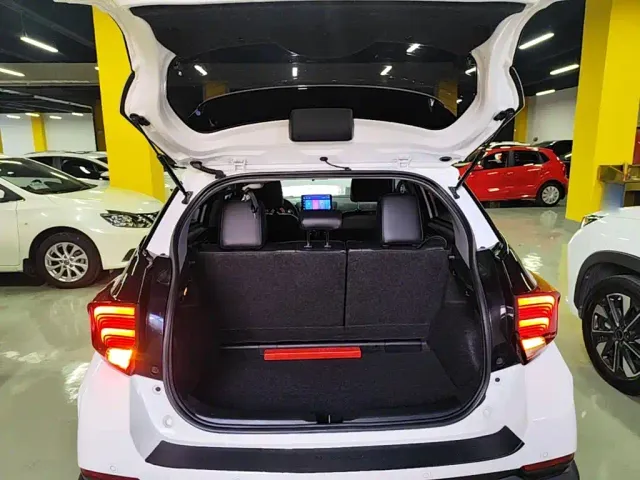 Toyota YARiS L Zhi Xuan — Фото автомобиля 18