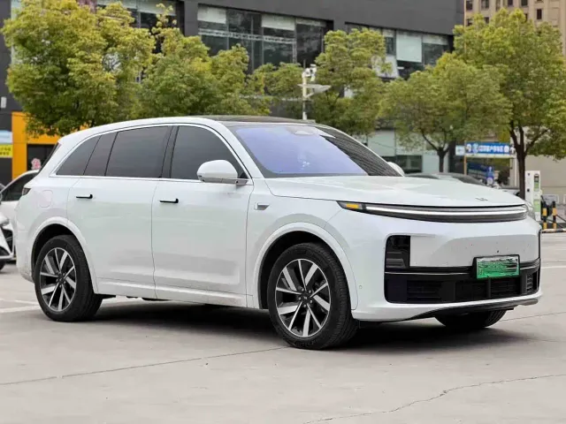 Li Auto L7 — Фото автомобиля 3