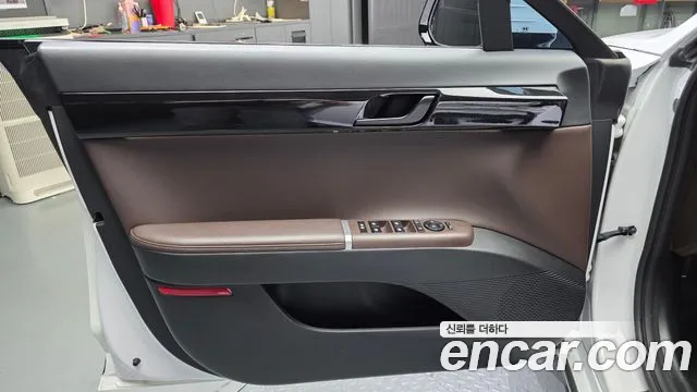 Hyundai Grandeur GN7 — Фото автомобиля 13
