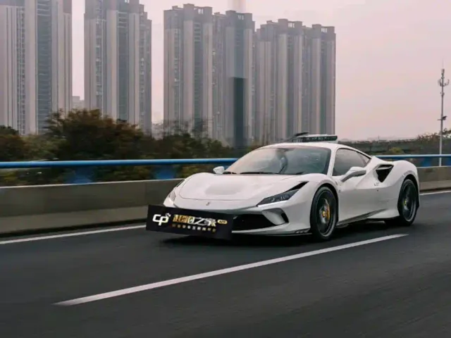 Ferrari F8 — Фото автомобиля 4