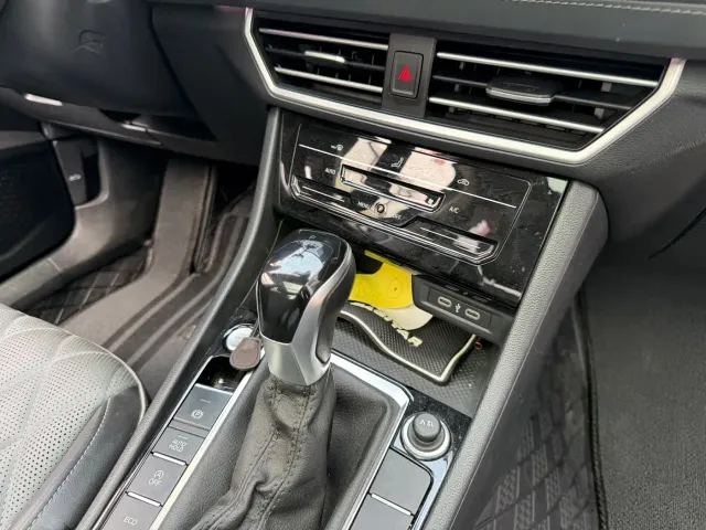 Volkswagen Sagitar — Фото автомобиля 11
