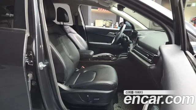 Kia Sportage Sportage 5-е поколение Бензин 1.6 турбо 2WD — Фото автомобиля 11