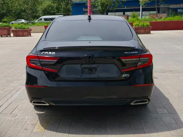 Honda Accord — Фото автомобиля 8