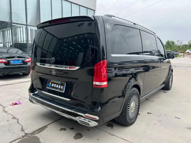 Mercedes-Benz V-Class — Фото автомобиля 13