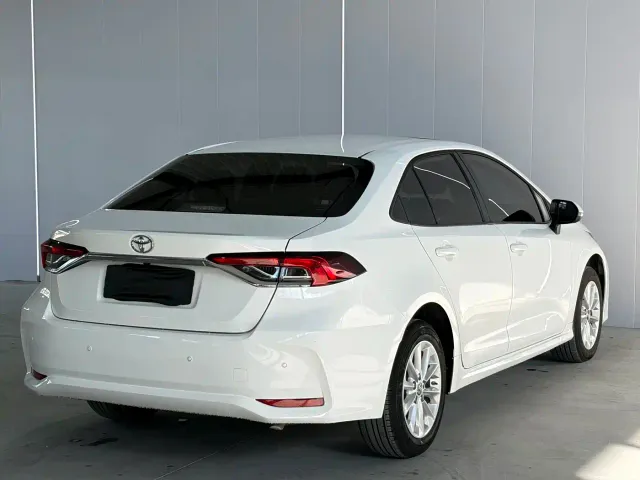 Toyota Corolla — Фото автомобиля 4