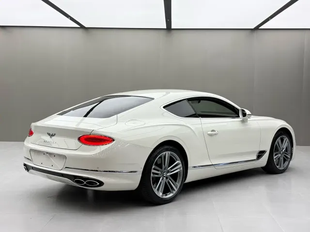 Bentley Continental — Фото автомобиля 7