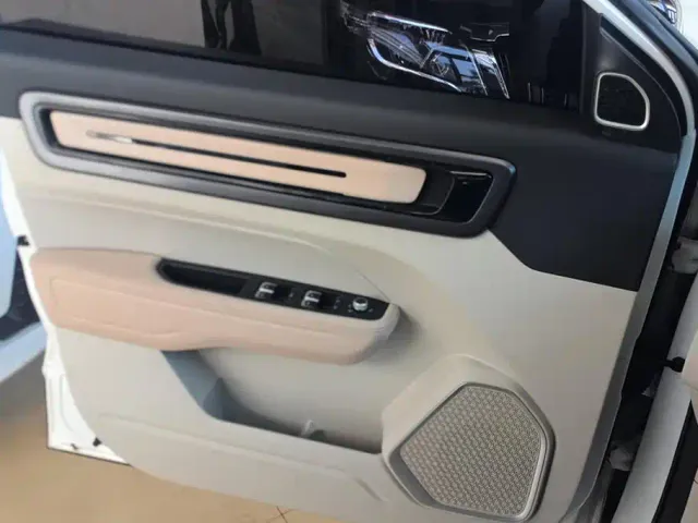 Geely ICON — Фото автомобиля 7