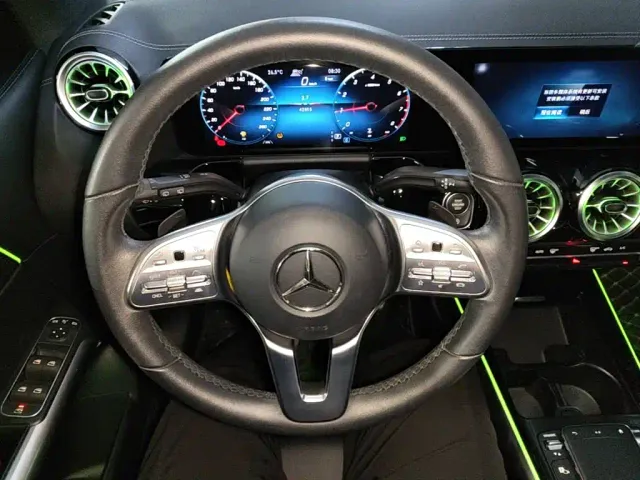 Mercedes-Benz GLA-Class — Фото автомобиля 14