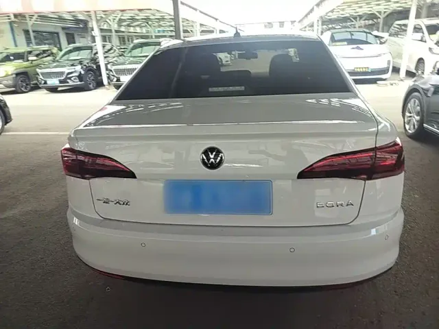 Volkswagen Bora — Фото автомобиля 5