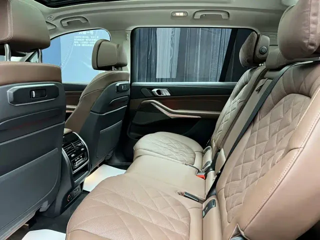 BMW X7 — Фото автомобиля 17