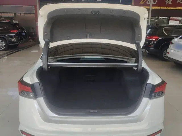 Nissan Teana — Фото автомобиля 18