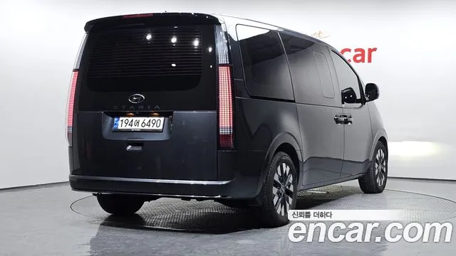 Hyundai Staria Staria L3.5 Lounge 9 мест — Фото автомобиля 2