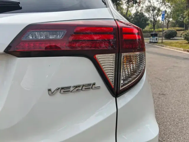 Honda Vezel — Фото автомобиля 16