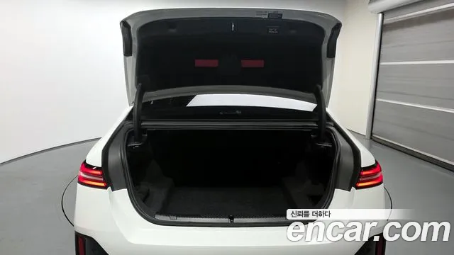 BMW 5-Series 5 серия (G60) 530i xDrive M Sport — Фото автомобиля 18