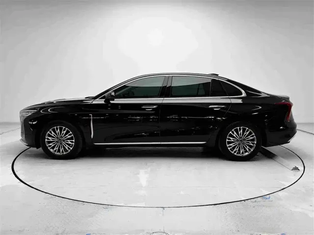 Hongqi H5 — Фото автомобиля 17