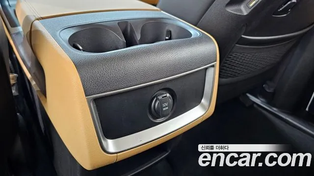 Kia Carnival 4th Gen — Фото автомобиля 30