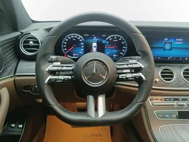 Mercedes-Benz E-Class — Фото автомобиля 15