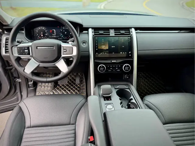Land Rover Discovery — Фото автомобиля 14