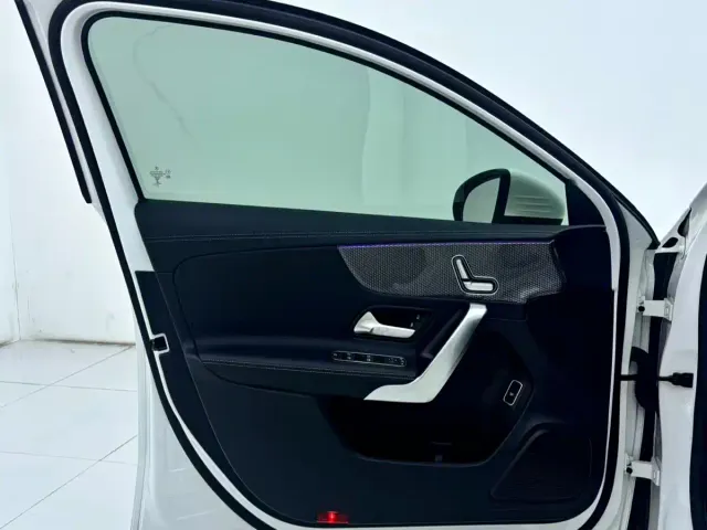 Mercedes-Benz A-Class — Фото автомобиля 15