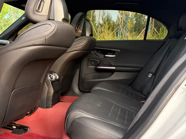 Mercedes-Benz C-Class — Фото автомобиля 8
