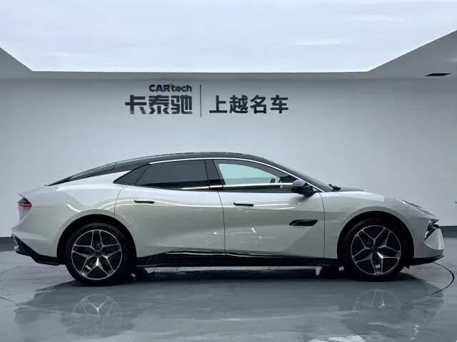 Lotus Emeya — Фото автомобиля 4