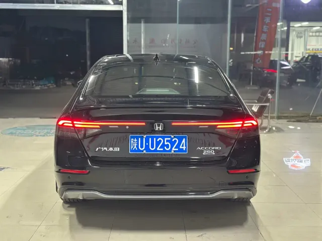 Honda Accord — Фото автомобиля 18
