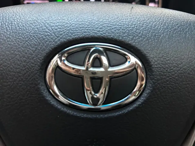Toyota Vellfire — Фото автомобиля 26