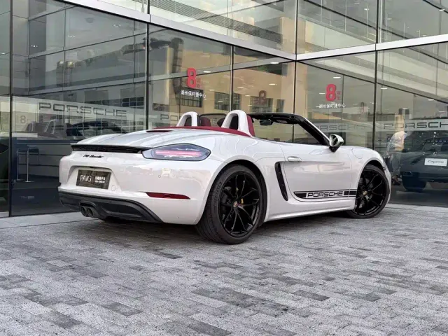 Porsche 718 — Фото автомобиля 5