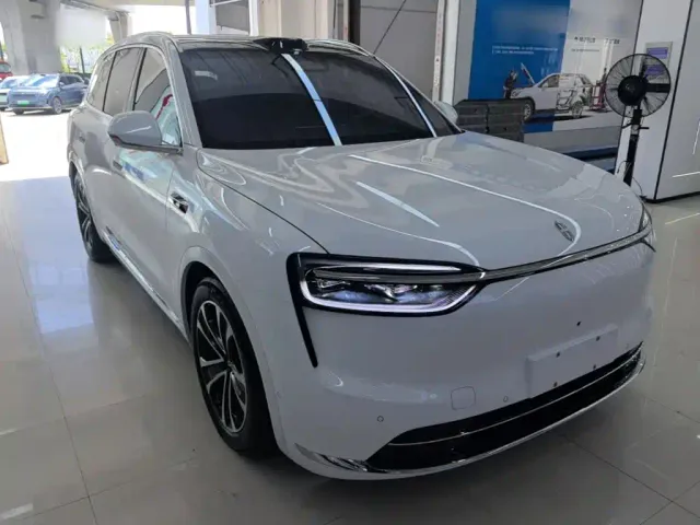Aito M7 — Фото автомобиля 3
